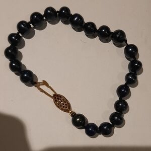 Vintage Black Pearl Bead Bracelet with Gold Tone Filigree Clasp